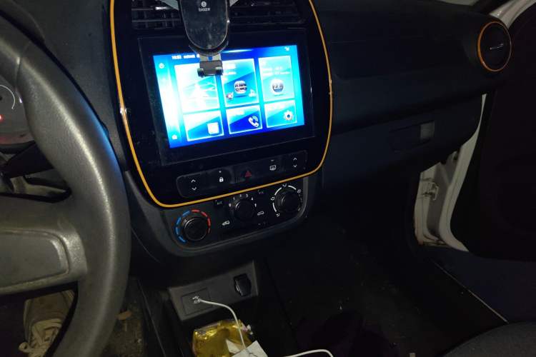 Used Dongfeng NAMMI EX1 2021 Quality Edition Audio And AC Panel