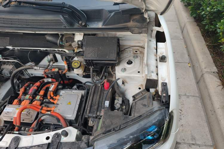 Used Dongfeng NAMMI EX1 2021 Quality Edition Engine Bay Left