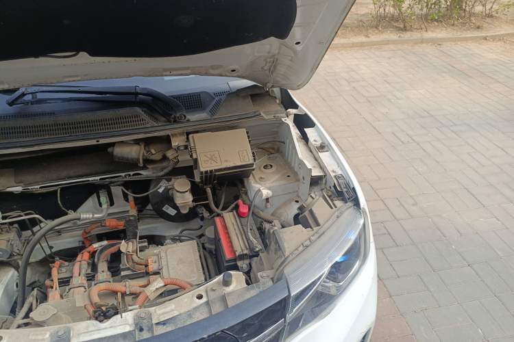 Used Dongfeng NAMMI EX1 2021 Quality Edition Engine Bay Left