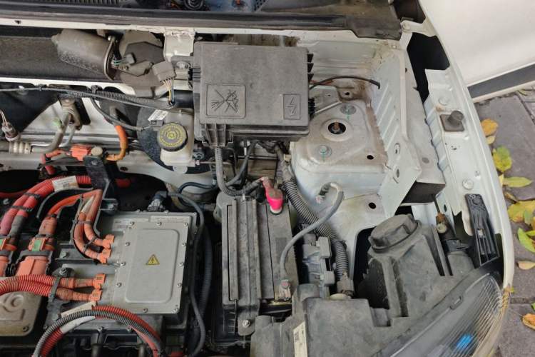 Used Dongfeng NAMMI EX1 2021 Quality Edition Engine Bay Left