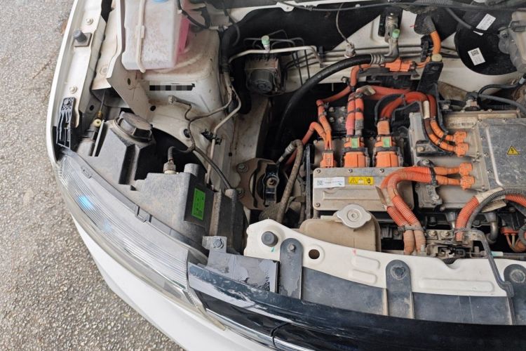 Used Dongfeng NAMMI EX1 2021 Quality Edition Engine Bay Right