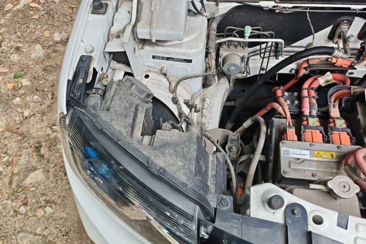Used Dongfeng NAMMI EX1 2021 Quality Edition Engine Bay Right