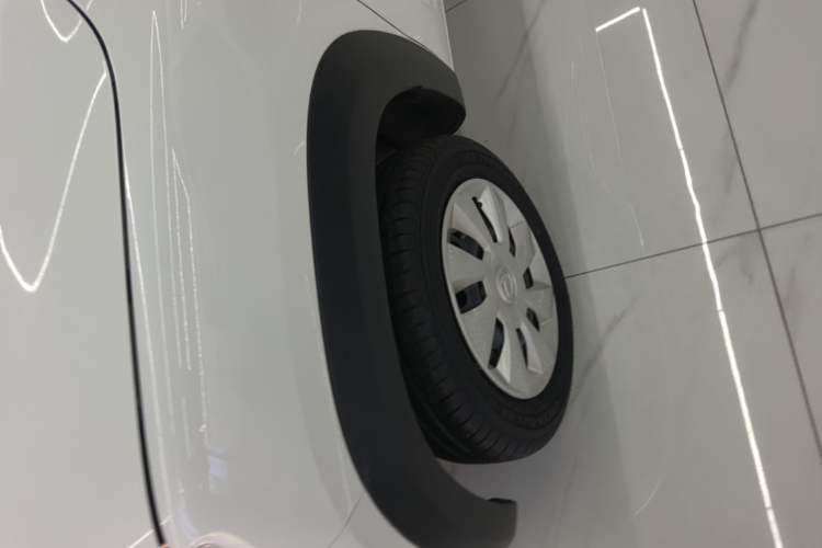 Used Dongfeng NAMMI EX1 2021 Quality Edition Exterior 4