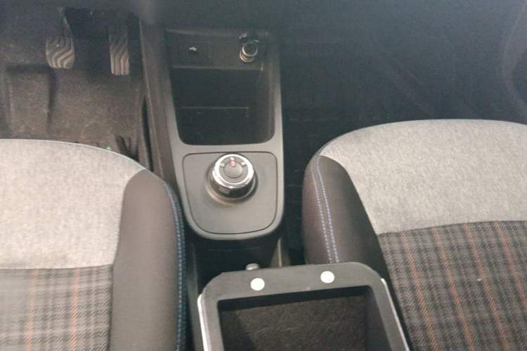 Used Dongfeng NAMMI EX1 2021 Quality Edition Gear Lever