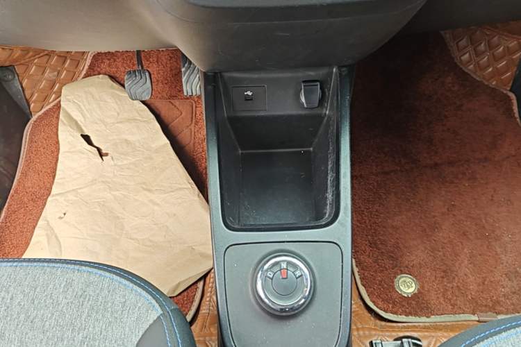 Used Dongfeng NAMMI EX1 2021 Quality Edition Gear Lever