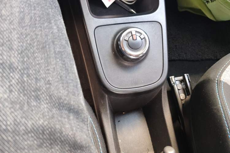 Used Dongfeng NAMMI EX1 2021 Quality Edition Gear Lever