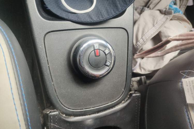 Used Dongfeng NAMMI EX1 2021 Quality Edition Gear Lever