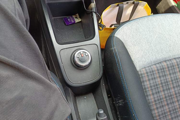 Used Dongfeng NAMMI EX1 2021 Quality Edition Gear Lever
