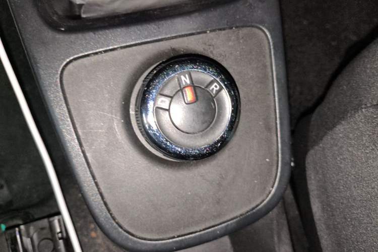 Used Dongfeng NAMMI EX1 2021 Quality Edition Gear Lever