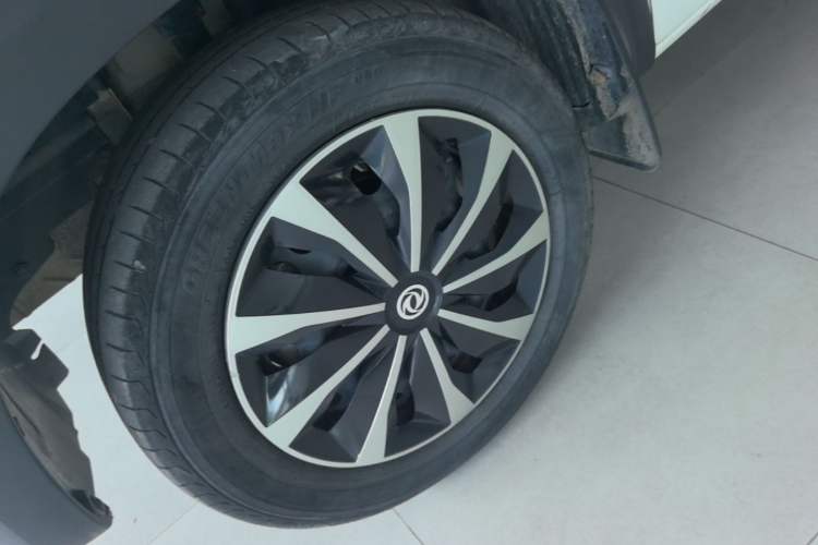 Used Dongfeng NAMMI EX1 2021 Quality Edition Left Front Wheel Hub