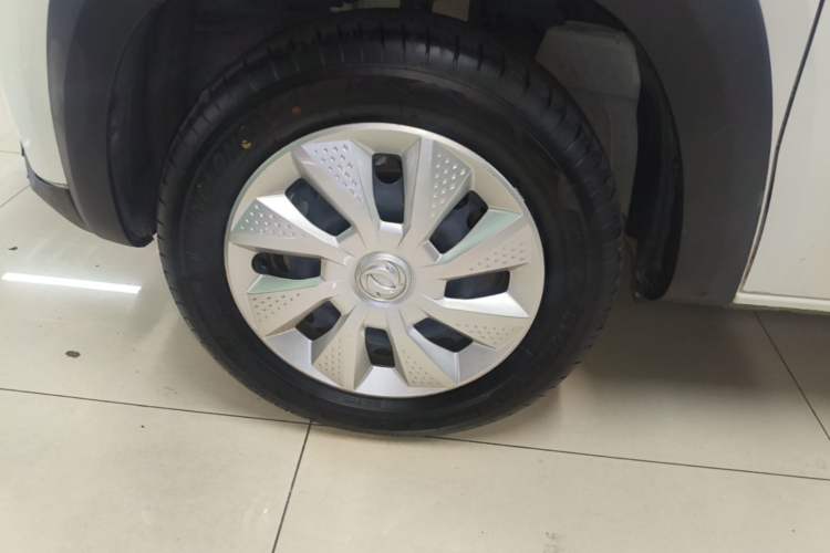 Used Dongfeng NAMMI EX1 2021 Quality Edition Left Front Wheel Hub