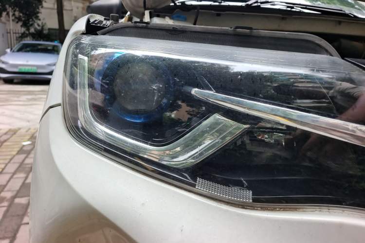 Used Dongfeng NAMMI EX1 2021 Zhi Ling Version Right Front Headlight