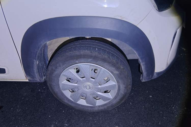 Used Dongfeng NAMMI EX1 2021 Quality Edition Right Front Wheel Hub
