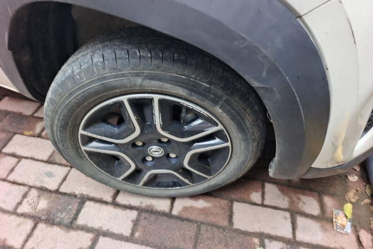 Used Dongfeng NAMMI EX1 2021 Zhi Ling Version Right Front Wheel Hub