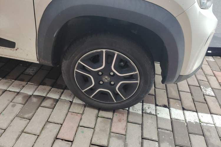 Used Dongfeng NAMMI EX1 2021 Zhi Ling Version Right Front Wheel Hub