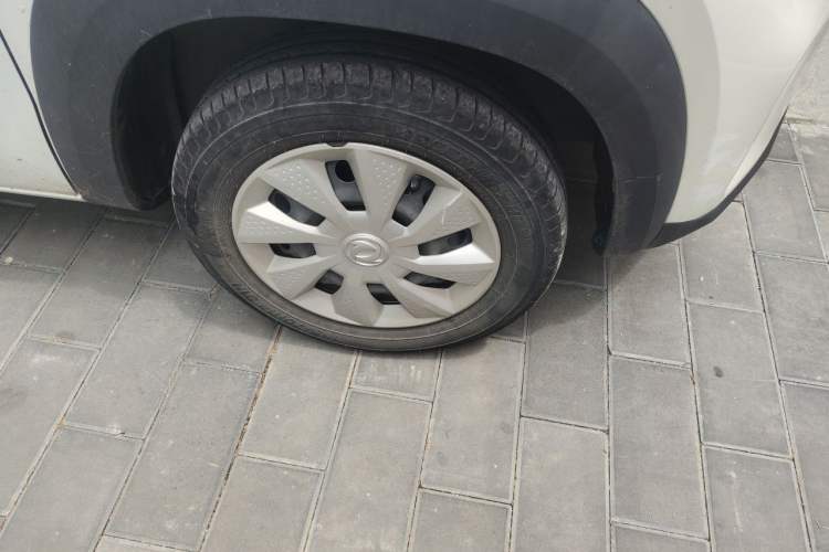 Used Dongfeng NAMMI EX1 2021 Quality Edition Right Front Wheel Hub