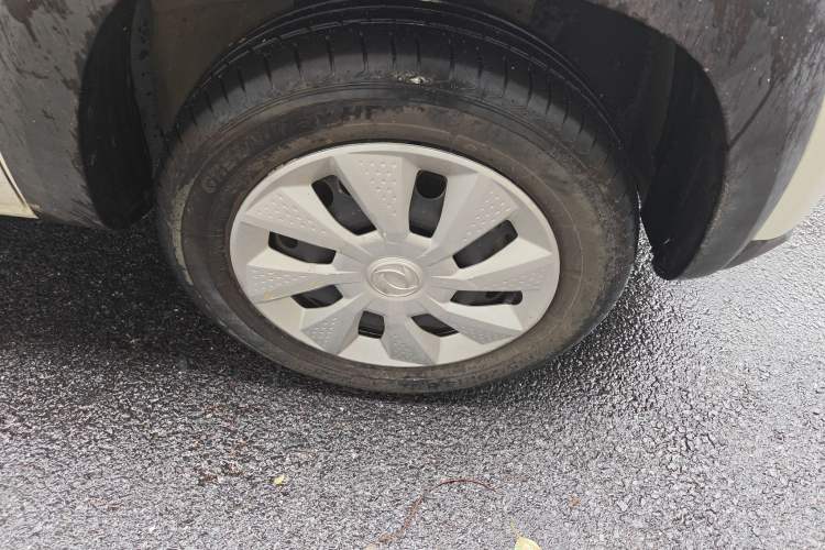 Used Dongfeng NAMMI EX1 2021 Quality Edition Right Front Wheel Hub