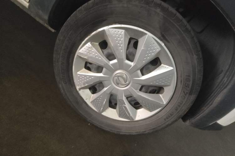 Used Dongfeng NAMMI EX1 2021 Quality Edition Right Front Wheel Hub