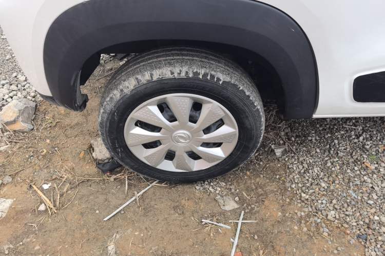 Used Dongfeng NAMMI EX1 2021 Quality Edition Right Rear Wheel Hub