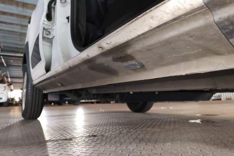 Used Dongfeng NAMMI EX1 2021 Zhi Ling Version Right Side Sill