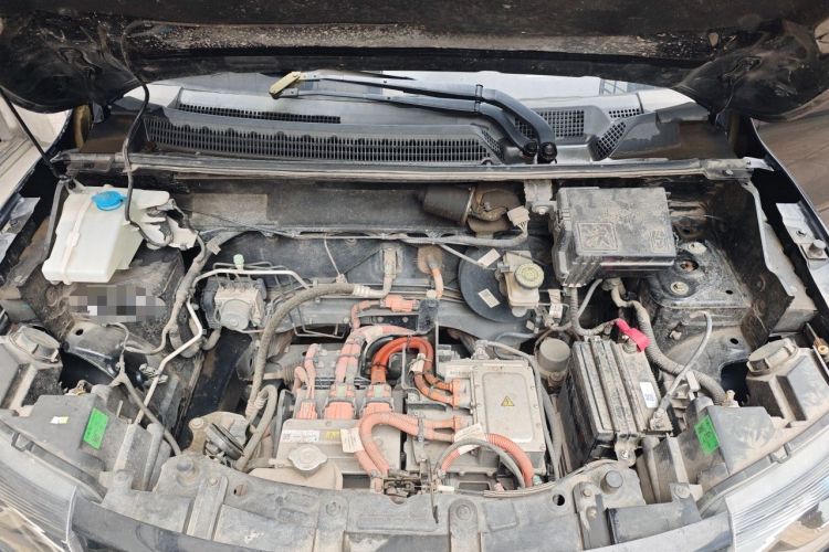 Used Dongfeng NAMMI EX1 2022 PRO Tiger Glory Standard Model Engine Bay