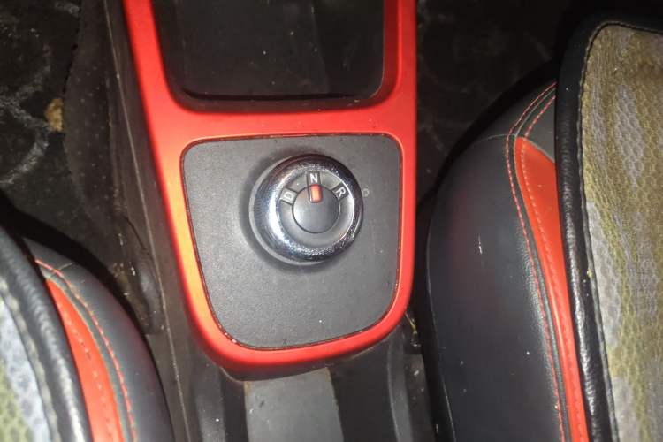 Used Dongfeng NAMMI EX1 2022 PRO Tiger Glory Luxury Model Gear Lever