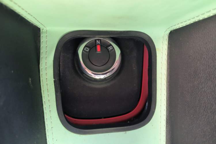 Used Dongfeng NAMMI EX1 2022 PRO Tiger Glory Advanced Model Gear Lever