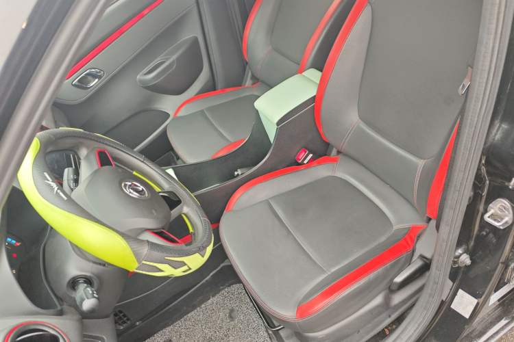 Used Dongfeng NAMMI EX1 2022 Restyled PRO Tiger Glory Deluxe Version Left Front Seat