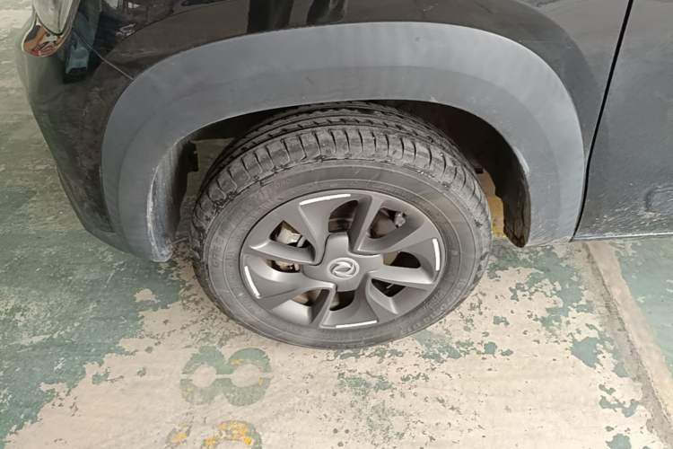 Used Dongfeng NAMMI EX1 2022 Quality Edition Left Front Wheel Hub