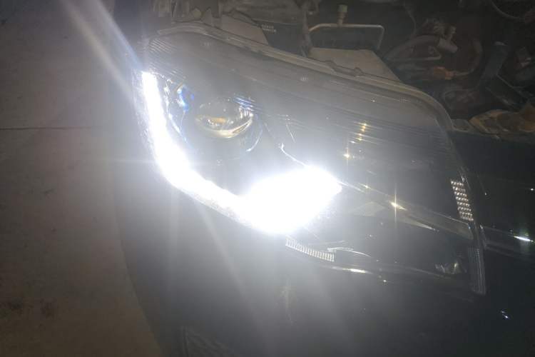 Used Dongfeng NAMMI EX1 2022 PRO Tiger Glory Luxury Model Right Front Headlight
