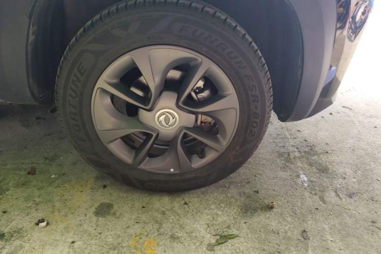 Used Dongfeng NAMMI EX1 2022 PRO Tiger Glory Luxury Model Right Front Wheel Hub
