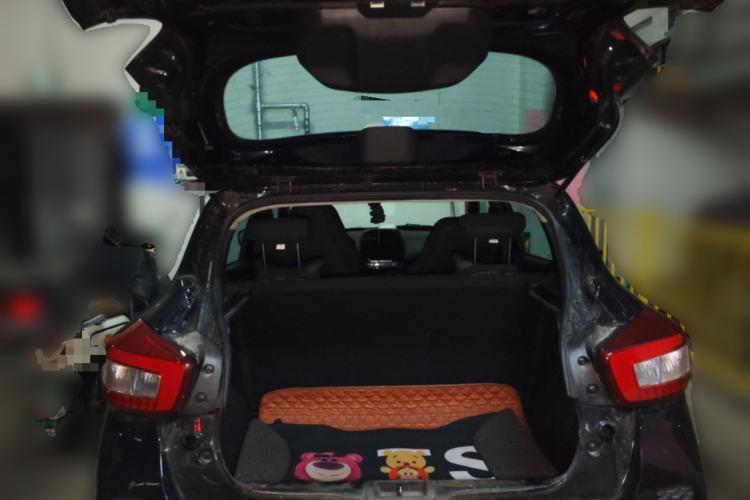Used Dongfeng NAMMI EX1 2022 PRO Tiger Glory Standard Model Trunk