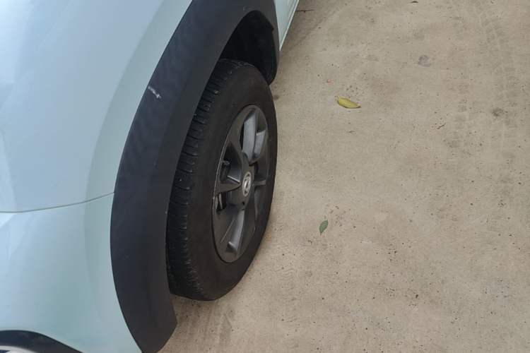 Used Dongfeng NAMMI EX1 2022 PRO Yuecheng Model Left Front Wheel Hub
