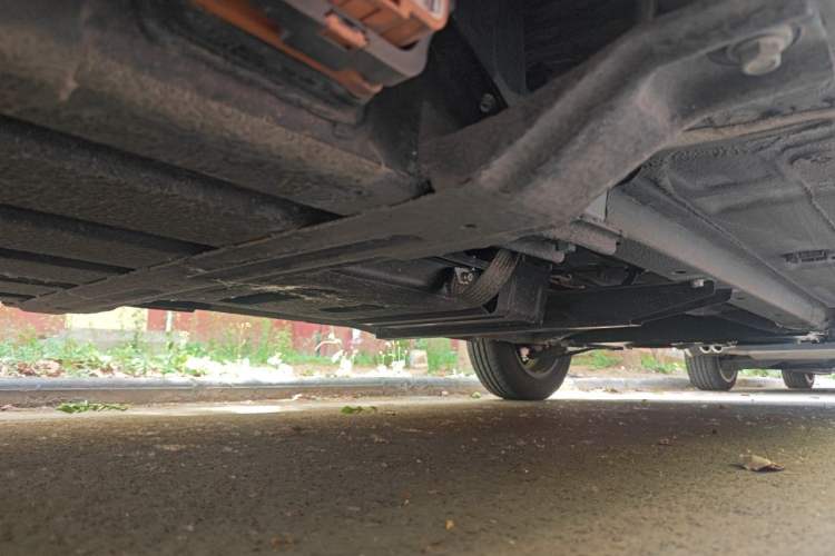 Used Dongfeng NAMMI EX1 2022 PRO Yuecheng Model Chassis Rear Right