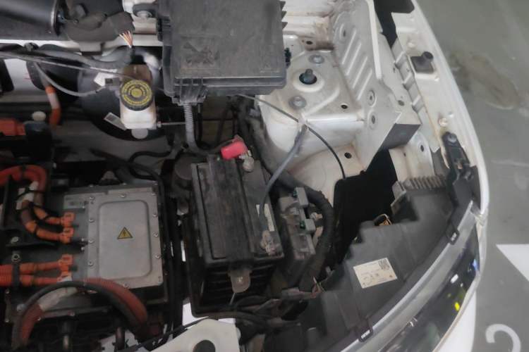 Used Dongfeng NAMMI EX1  Engine Bay Left