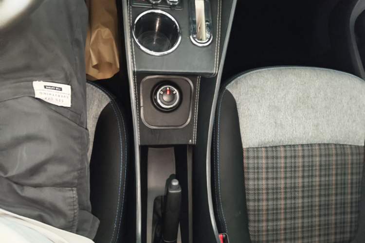 Used Dongfeng NAMMI EX1 2022 Revised PRO YueShi Version Gear Lever