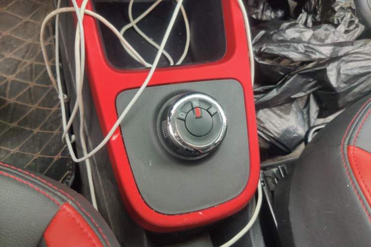 Used Dongfeng NAMMI EX1 2022 Revised PRO Yuecheng Version Gear Lever