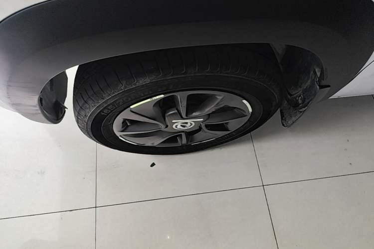 Used Dongfeng NAMMI EX1 2022 Revised PRO Yuecheng Version Left Front Wheel Hub