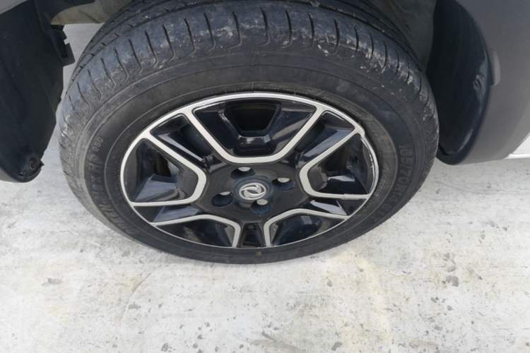 Used Dongfeng NAMMI EX1 2022 Revised PRO Enjoyment Version Left Front Wheel Hub