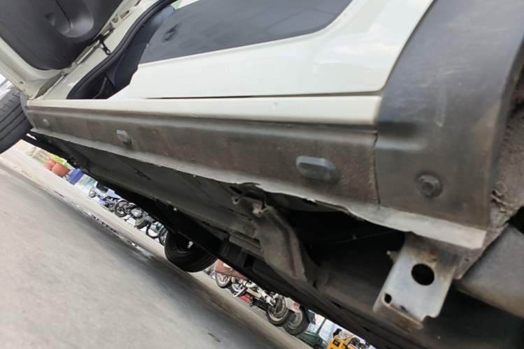 Used Dongfeng NAMMI EX1 2022 Quality Edition Left Side Sill