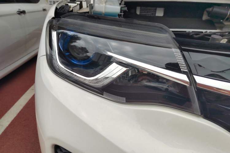 Used Dongfeng NAMMI EX1 2022 Revised PRO YueShi Version Right Front Headlight