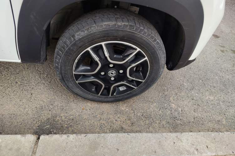 Used Dongfeng NAMMI EX1 2022 Revised PRO Enjoyment Version Right Front Wheel Hub