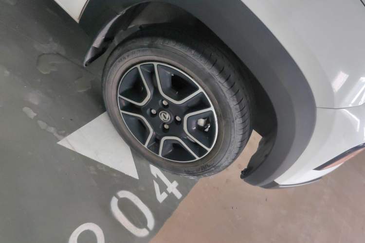 Used Dongfeng NAMMI EX1  Right Front Wheel Hub