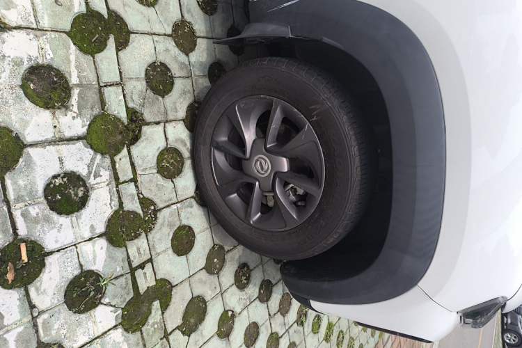 Used Dongfeng NAMMI EX1 2022 PRO Yuecheng Model Right Front Wheel Hub