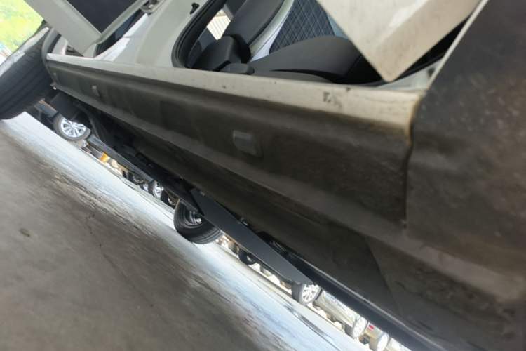 Used Dongfeng NAMMI EX1 2022 Quality Edition Right Side Sill