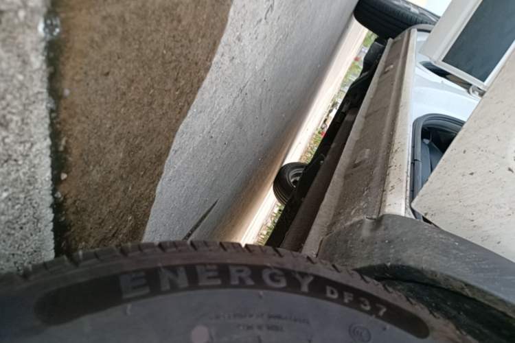 Used Dongfeng NAMMI EX1 2022 Revised PRO Yuecheng Version Right Side Sill