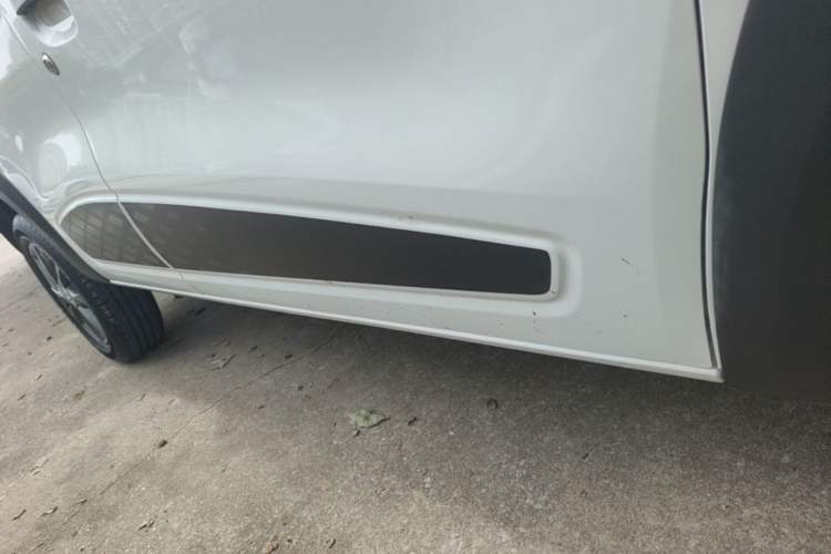 Used Dongfeng NAMMI EX1 2022 Revised PRO Enjoyment Version Right Side Sill