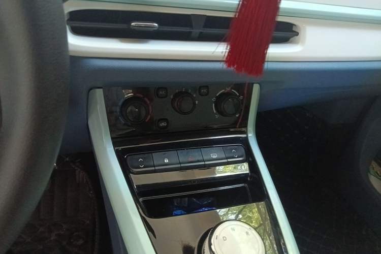 Used Dongfeng NAMMI EX1 2023 PRO Light Wind Edition Lightning Model Audio And AC Panel