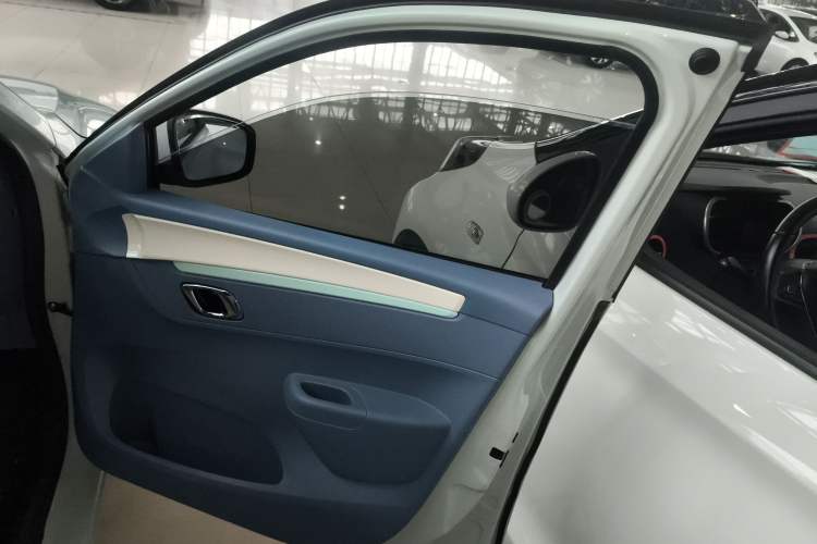 Used Dongfeng NAMMI EX1 2023 PRO Light Wind Edition Lightning Model Right Front Door Interior