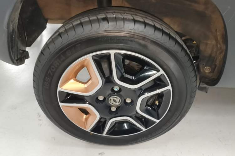 Used Dongfeng NAMMI EX1 2023 PRO Light Wind Edition Standard Model Right Rear Wheel Hub